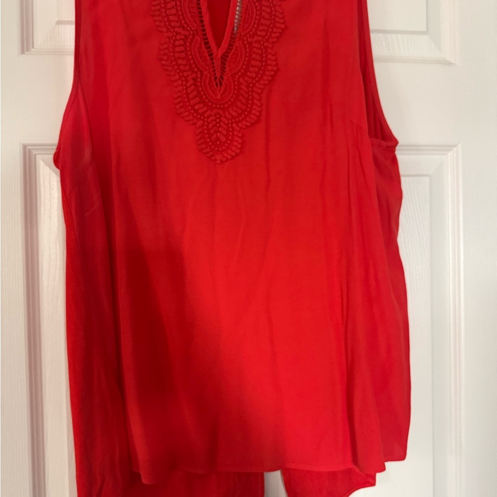 Daniel Rainn Scarlet Sleeveless Blouse